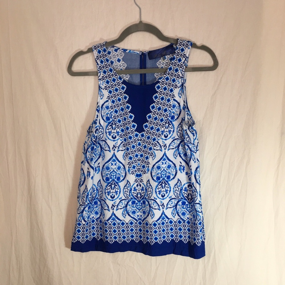 Blue Rain Blue and white Tank Top Size S